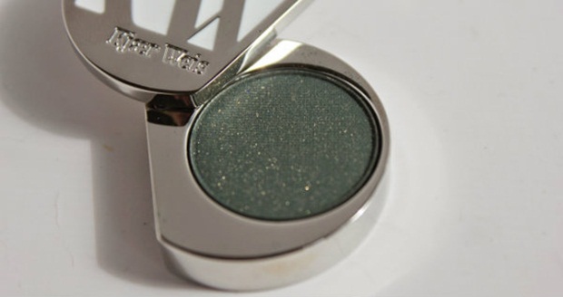 Kjaer-Weis-Green-Depth-Eye-Shadow-b
