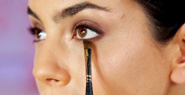 Tips-and-Tricks-of-Under-Eye-Makeup-4