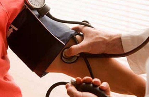 kako podići tlak utrnulost ruku nogama hipertenzije